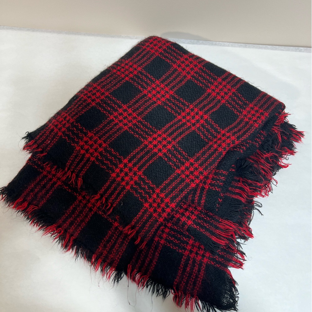 Black and red oversized scarf